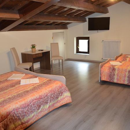 B&B Il Vicoletto ลาควิลา ภายนอก รูปภาพ